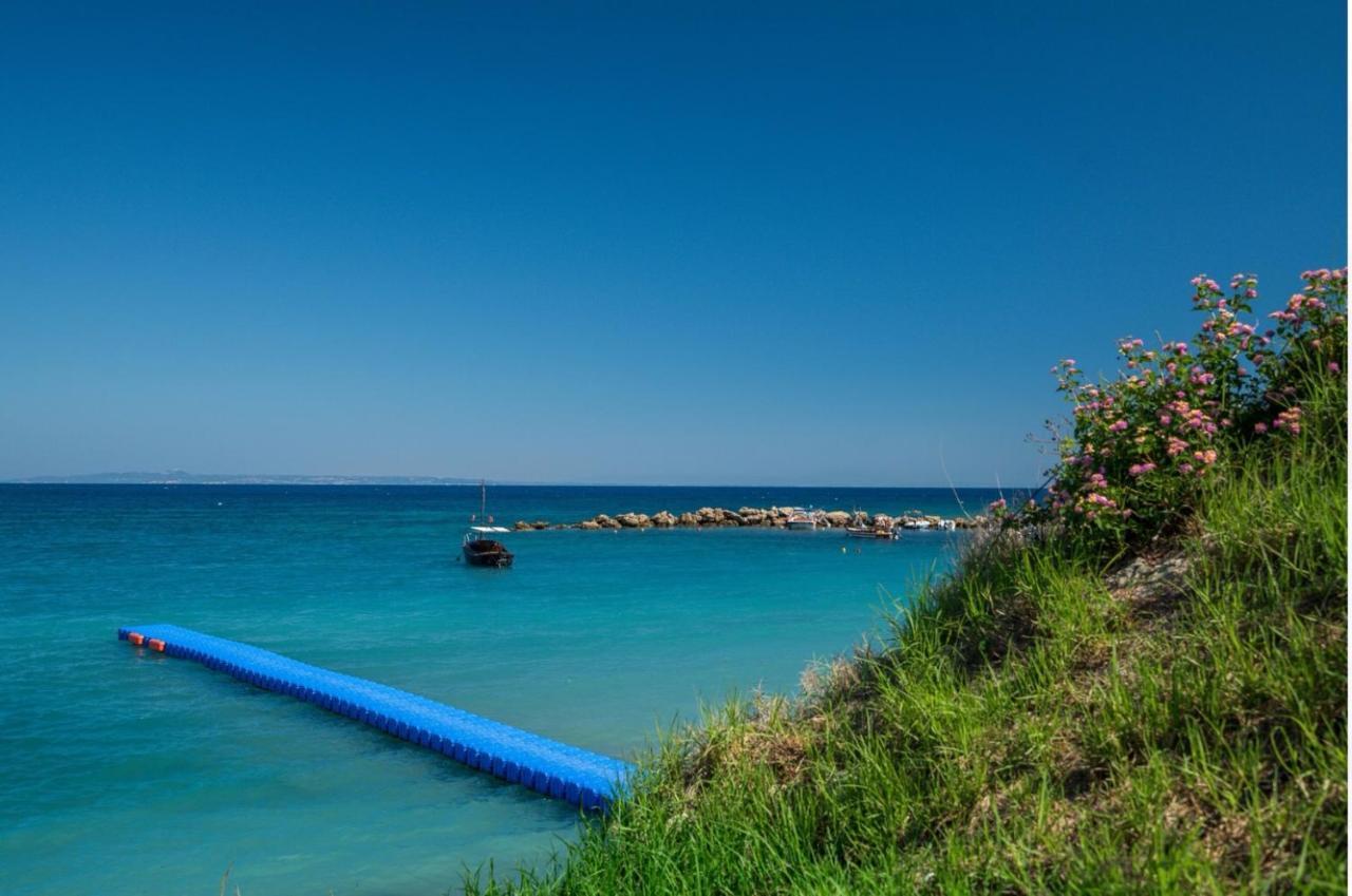 Porto Roma Seaside Studios Василікос Екстер'єр фото